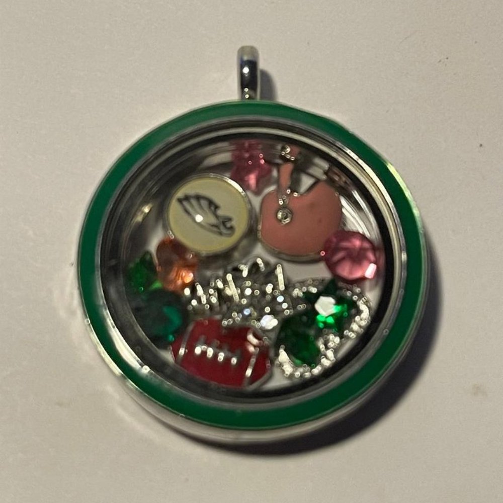 Philadelphia Eagles Football Team Memory Locket w/ 22 IN Chain NEW
